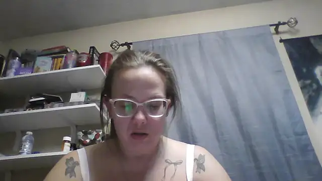 lickablelynn87 online show from 03.03.26