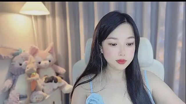 Snapshot of Yumi_yuni chatting on 04.15.26 Yumi yuni online show from 04.15.26