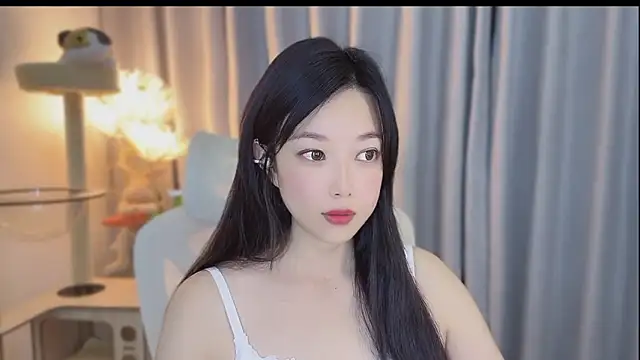 Snapshot of Yumi_yuni chatting on 05.02.26 Yumi yuni online show from 05.02.26