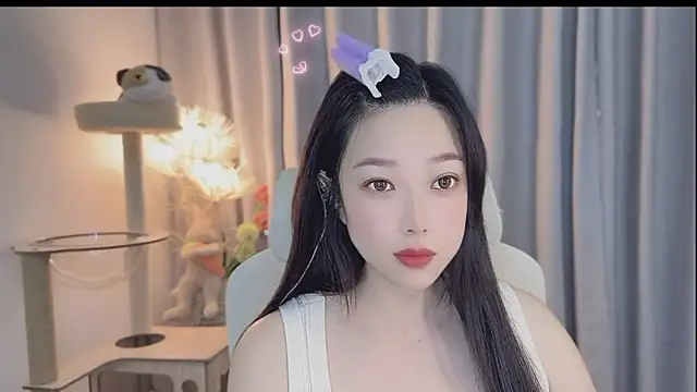 Snapshot of Yumi_yuni chatting on 05.04.26 Yumi yuni online show from 05.04.26