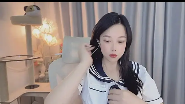 Snapshot of Yumi_yuni chatting on 05.09.26 Yumi yuni online show from 05.09.26