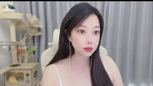 Snapshot of Yumi_yuni chatting on 05.30.26 Yumi yuni online show from 05.30.26