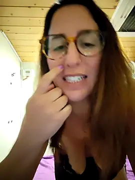 Snapshot of Maya_Brooke chatting on 04.24.26 Maya Brooke online show from 04.24.26