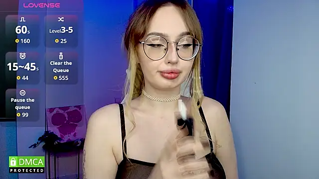 AdeLuna online show from 02.28.26