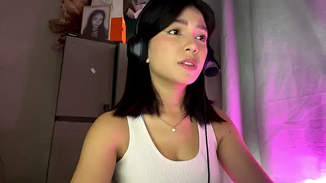 ConstancePorrini online show from 02.20.26