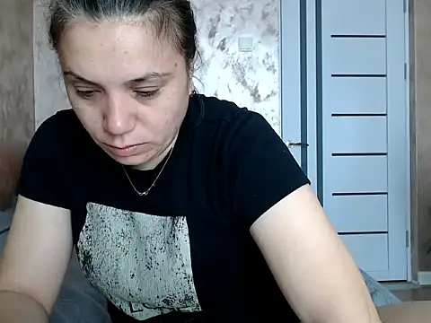 Snapshot of LorraGrey chatting on 04.29.26 LorraGrey online show from 04.29.26