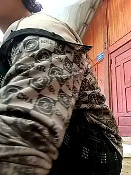 hot-luna- online show from 02.18.26