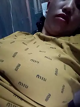 hot-luna- online show from 04.13.26