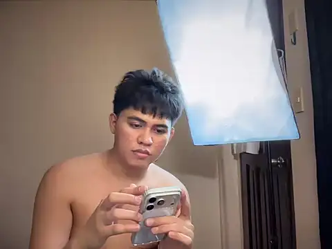 LustTitanX online show from 02.11.26