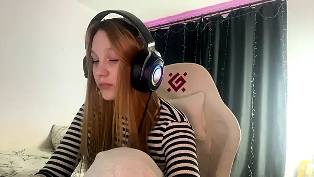 axin burnell online show from 04.17.26