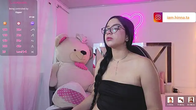 MILAH TAY online show from 05.14.26