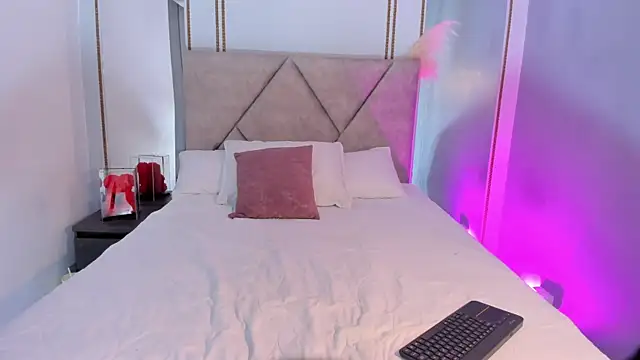 NiicoleLeroy online show from 03.21.26