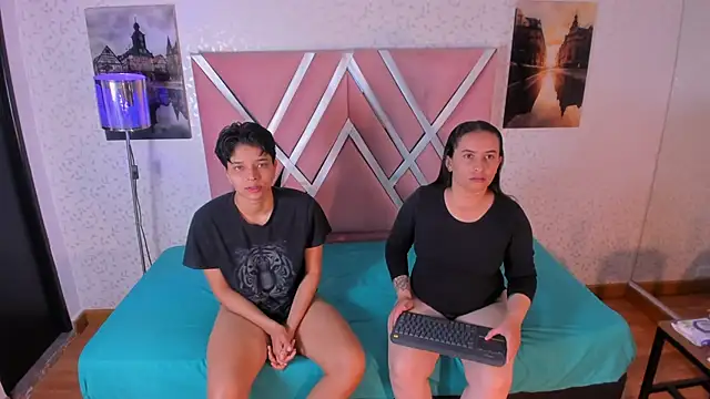 Snapshot of natasha_and_zoe chatting on 02.26.26 natasha and zoe online show from 02.26.26