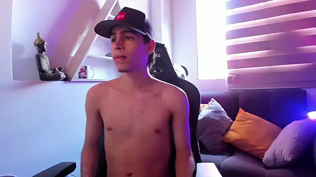 Snapshot of juan_posada chatting on 02.07.26 juan posada online show from 02.07.26