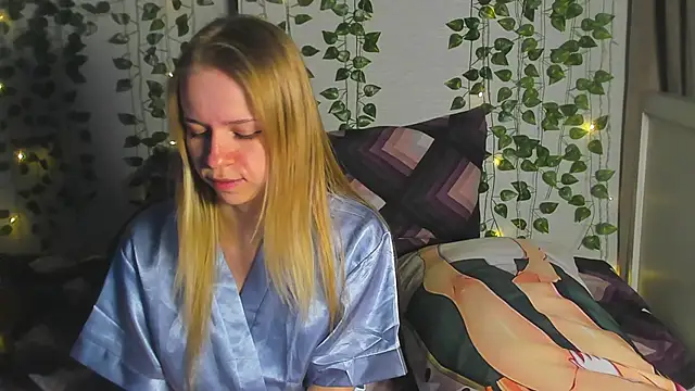 Very Cute Girl online show from 02.02.26