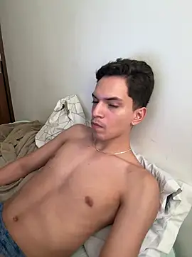 Snapshot of Heliox_noir chatting on 02.04.26 Heliox noir online show from 02.04.26