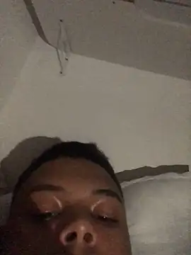 Snapshot of leonardoramos244 chatting on 04.01.26 leonardoramos244 online show from 04.01.26