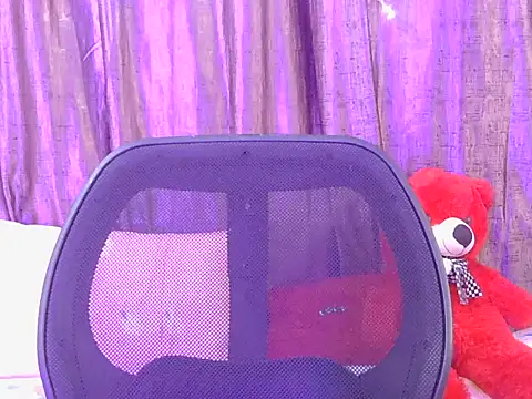 cute-manvii online show from 04.28.26