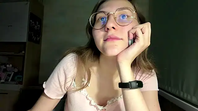Miaaa Moon online show from 07.01.26