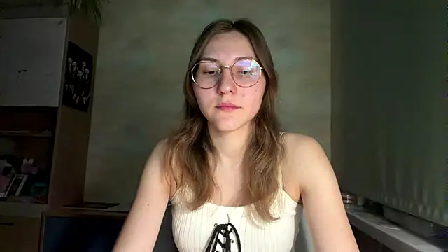 Miaaa Moon online show from 07.07.26