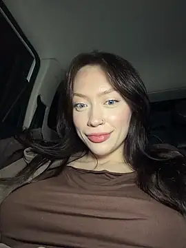 Snapshot of CityLynx chatting on 02.25.26 CityLynx online show from 02.25.26