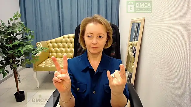 MONA W online show from 02.12.26