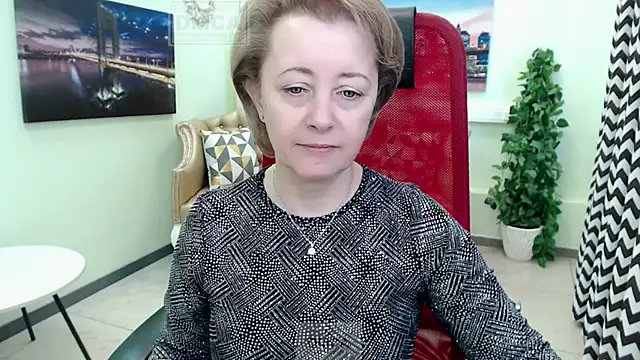 MONA W online show from 04.05.26