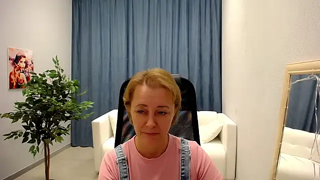 MONA W online show from 05.27.26