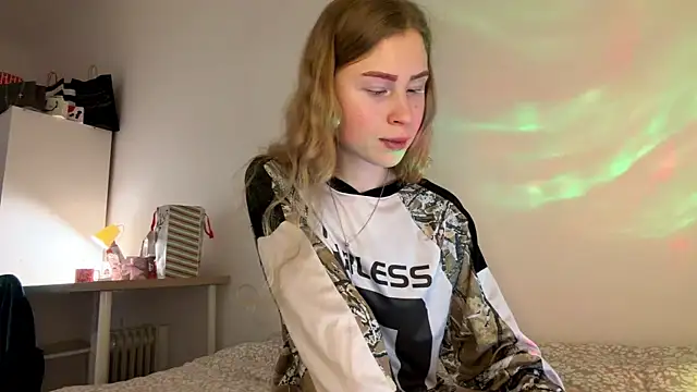 Snapshot of Flexiblegirl chatting on 02.12.26 Flexiblegirl online show from 02.12.26