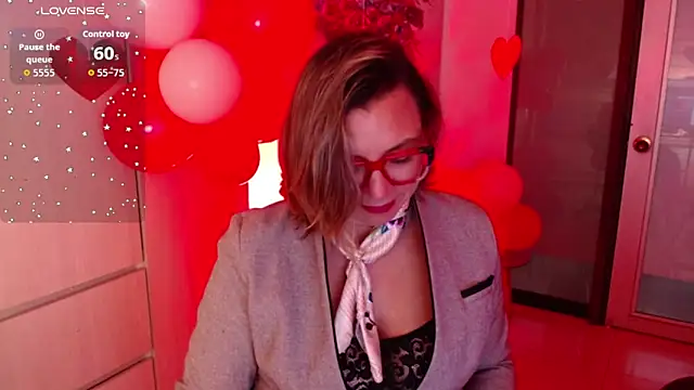 Snapshot of milfsecret69 chatting on 02.17.26 milfsecret69 online show from 02.17.26