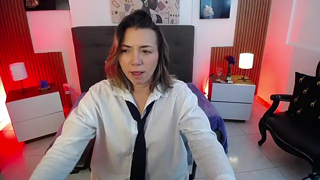 Snapshot of milfsecret69 chatting on 06.13.26 milfsecret69 online show from 06.13.26