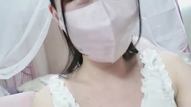 Snapshot of MOE_o0 chatting on 03.12.26 MOE o0 online show from 03.12.26