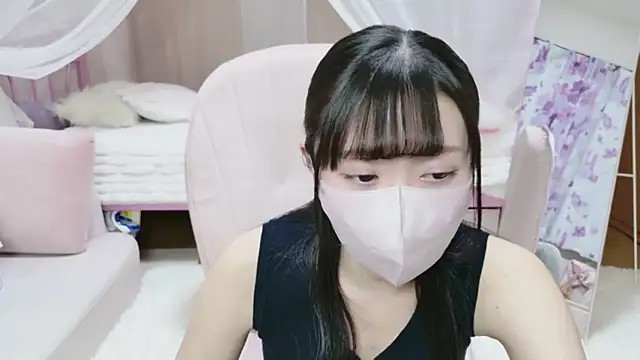 Snapshot of MOE_o0 chatting on 03.13.26 MOE o0 online show from 03.13.26