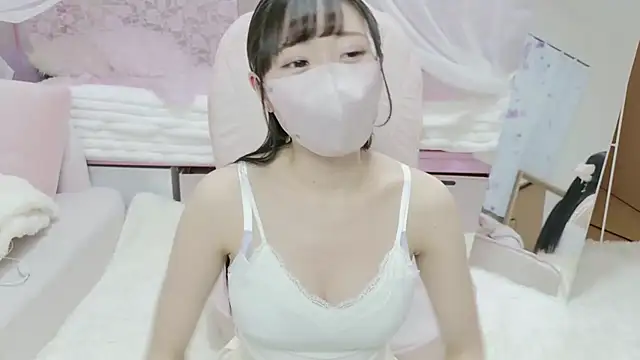 Snapshot of MOE_o0 chatting on 03.30.26 MOE o0 online show from 03.30.26