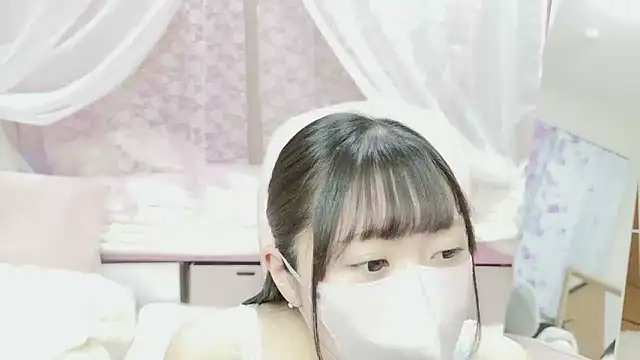 Snapshot of MOE_o0 chatting on 04.10.26 MOE o0 online show from 04.10.26