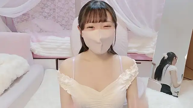 Snapshot of MOE_o0 chatting on 04.12.26 MOE o0 online show from 04.12.26