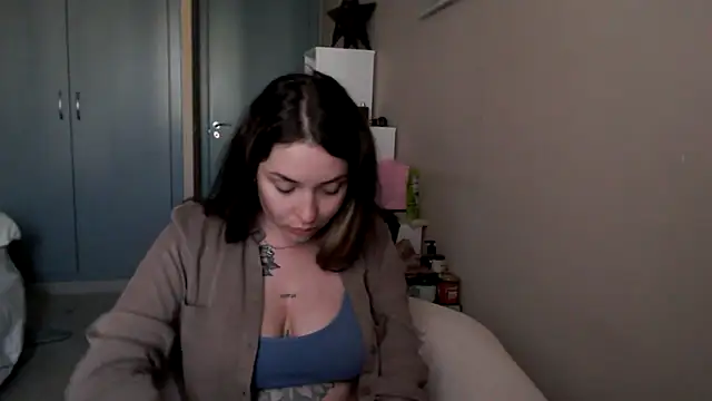 Snapshot of JuliaGraceOF chatting on 02.21.26 JuliaGraceOF online show from 02.21.26