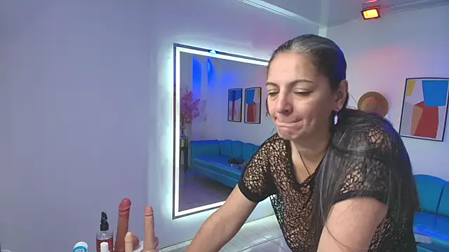 Snapshot of Madame_scarlett chatting on 04.24.26 Madame scarlett online show from 04.24.26