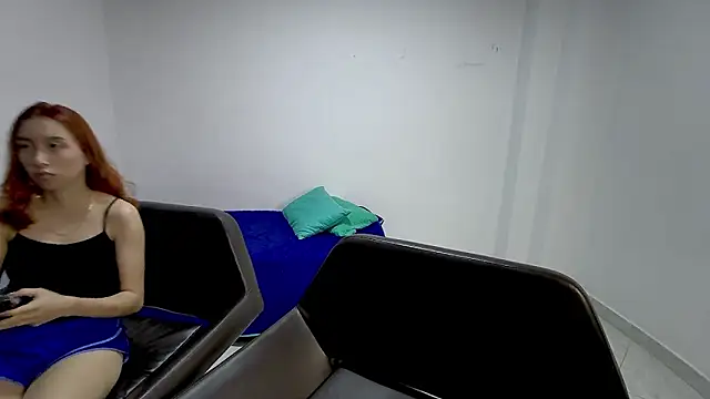 Snapshot of RoseSinsDonViktor chatting on 02.04.26 RoseSinsDonViktor online show from 02.04.26