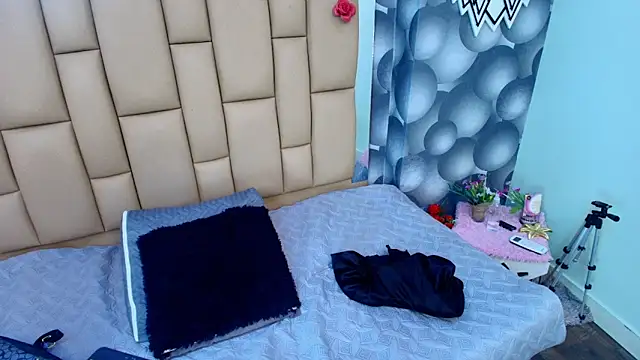 lil miia online show from 02.14.26