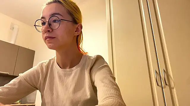 EmilyHein online show from 03.05.26