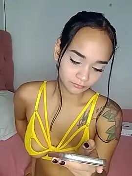 Snapshot of Maria_x_Alejandra chatting on 06.20.26 Maria x Alejandra online show from 06.20.26