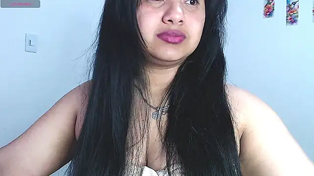 Snapshot of emily-rousee- chatting on 06.03.26 emily-rousee- online show from 06.03.26