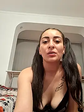 Snapshot of ElleanorPink chatting on 02.12.26 ElleanorPink online show from 02.12.26