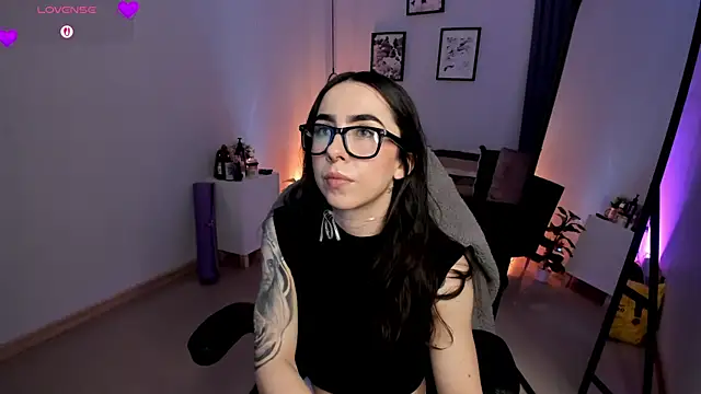 Luna tagliaferri online show from 03.28.26