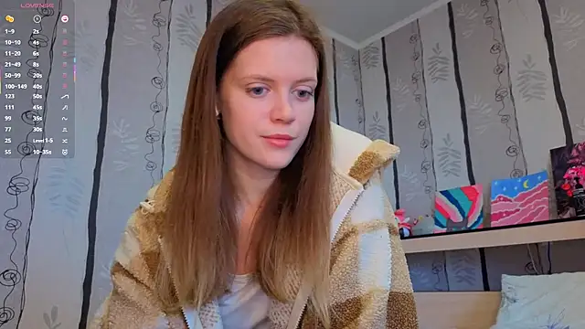 Snapshot of SueFerreyra chatting on 04.25.26 SueFerreyra online show from 04.25.26