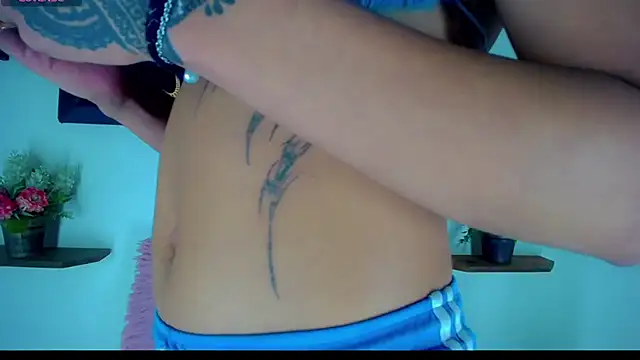 Darianna Atehortua online show from 02.17.26