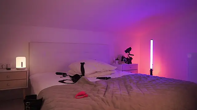 Snapshot of Sarah_Pink chatting on 03.01.25 Sarah Pink online show from 03.01.25