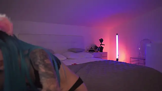 Snapshot of Sarah_Pink chatting on 03.21.25 Sarah Pink online show from 03.21.25