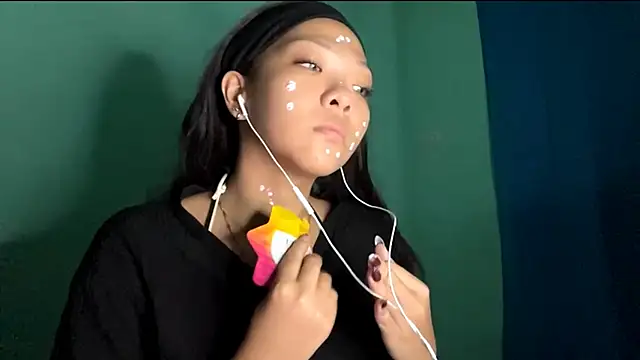 Snapshot of TerisaYellow chatting on 02.16.26 TerisaYellow online show from 02.16.26